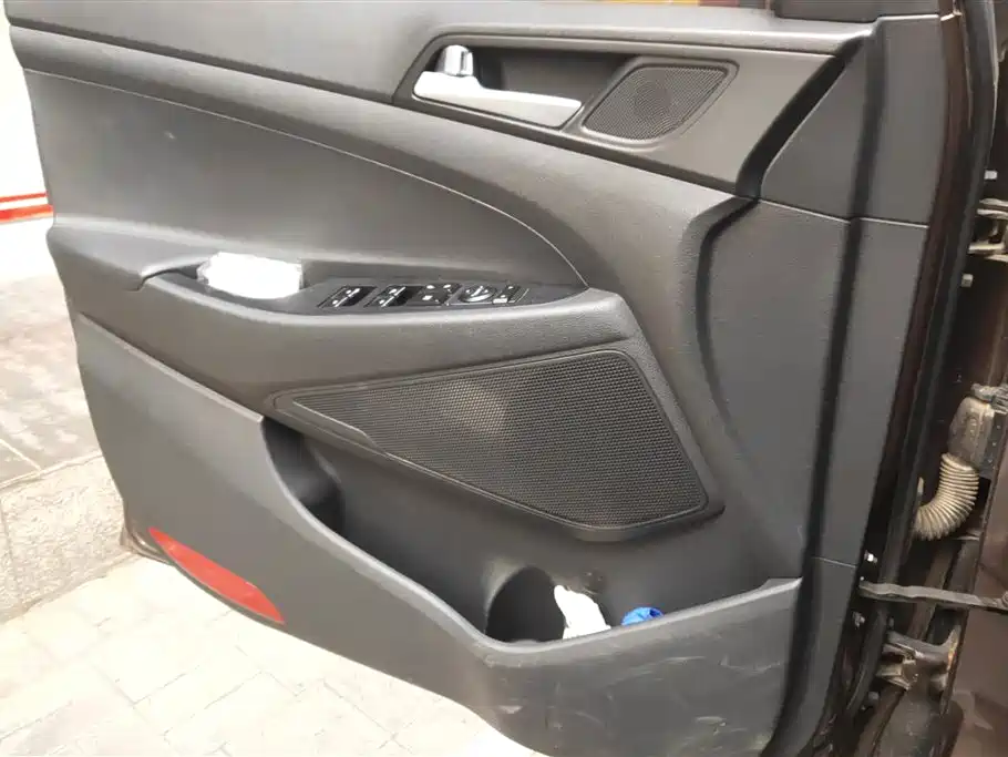 Hyundai Tucson 2015 1.6T Dual Clutch 2WD Smart фото 7