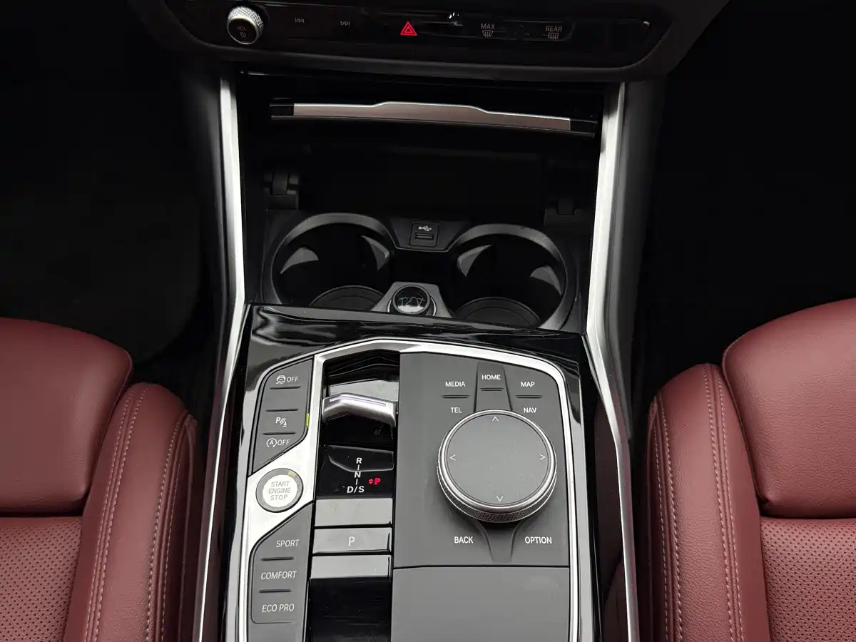 BMW 3 Series 2023 320Li M Sport Package фото 14