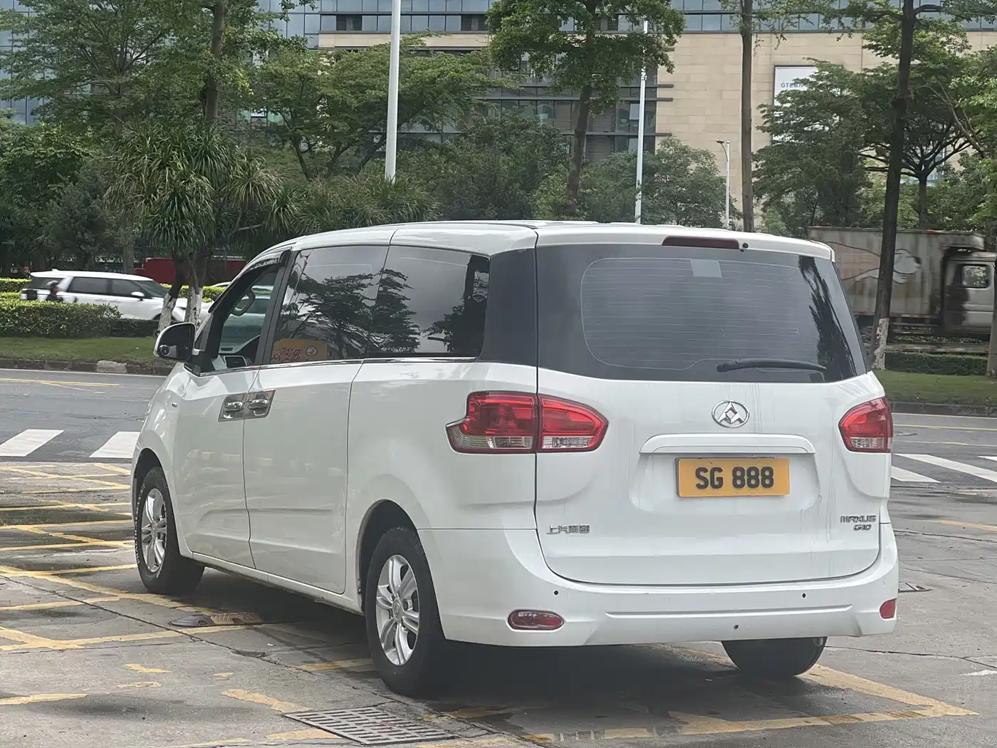 SAIC Maxus Maxus G10 2016 2.0T Automatic Executive Edition фото 4