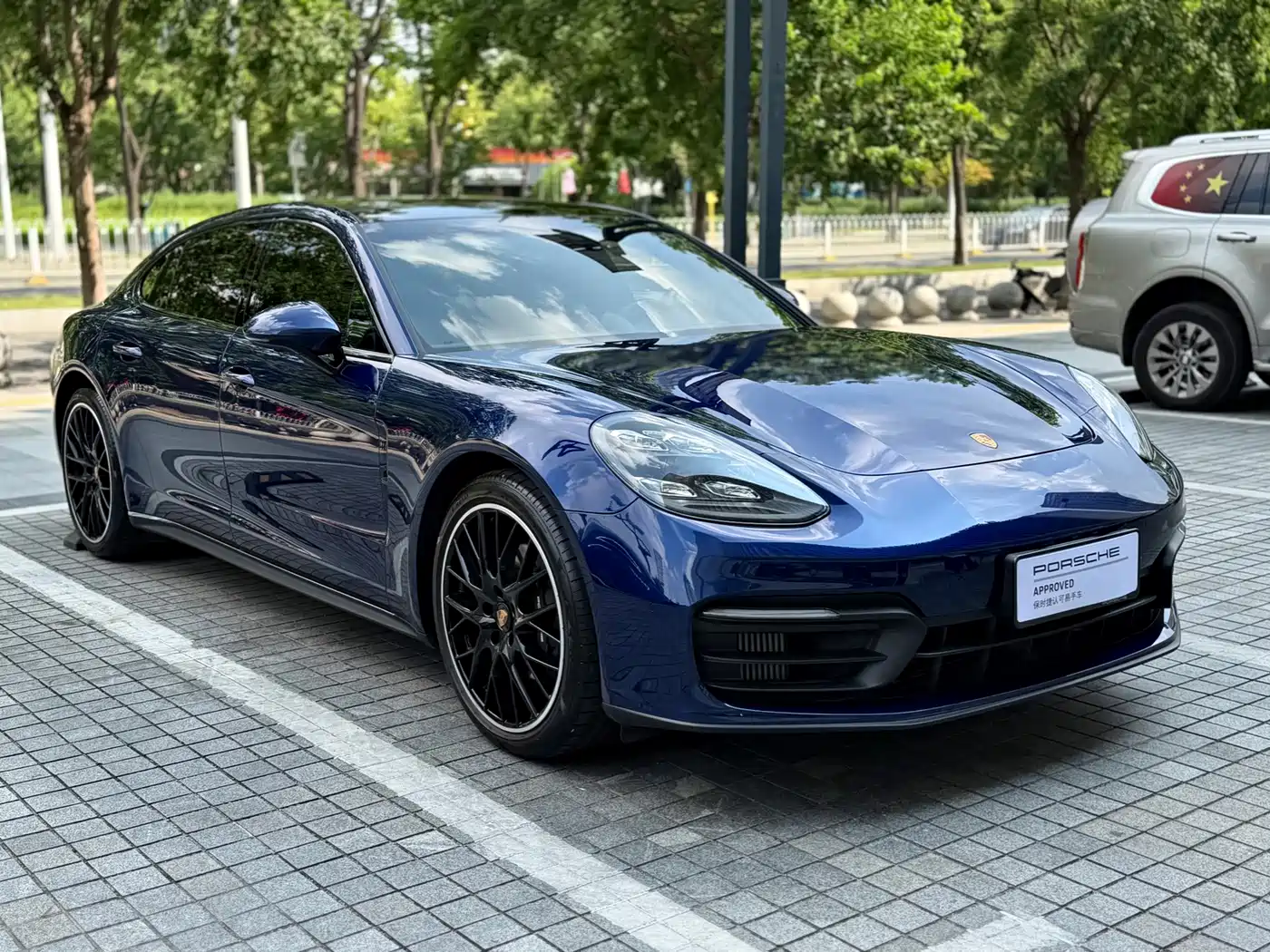 Фото 2 - Porsche Panamera