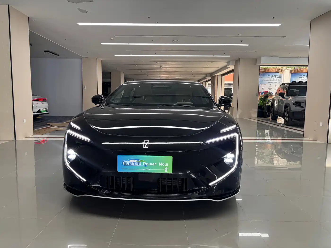 Avatr 12 2025 Facelift Ultra EV AWD фото 2