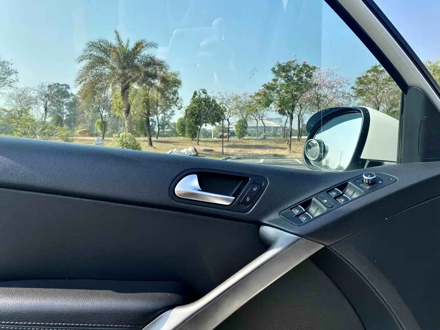 Volkswagen Tiguan 2012 1.8TSI Automatic 2WD Trend Edition фото 17