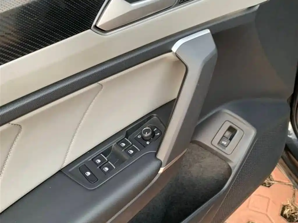 Volkswagen Tayron 2023 280TSI 2WD Luxury Plus Advanced Edition фото 7