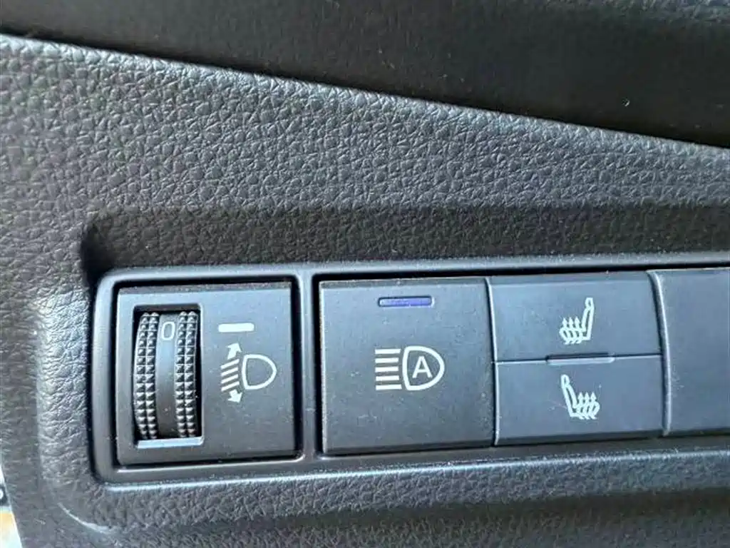 Toyota Corolla Cross 2022 2.0L Luxury Edition фото 12