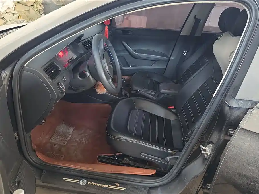 Volkswagen Santana 2016 1.4L Manual Trend Edition фото 9
