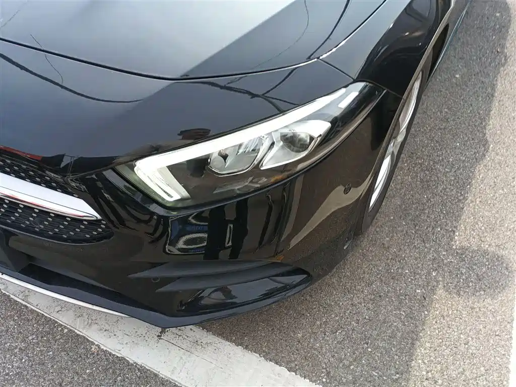 Mercedes-Benz A-Class 2019 Facelift A 200 L Sports Sedan фото 24