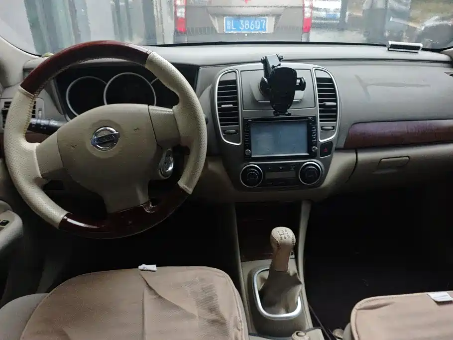 Nissan Sylphy 2011 2009 Model 1.6XE Manual Comfort Edition
