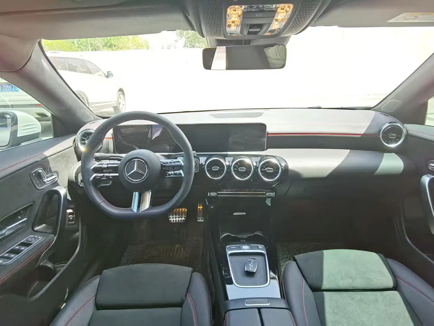 Mercedes-Benz CLA (Import) 2024 CLA 200 фото 9