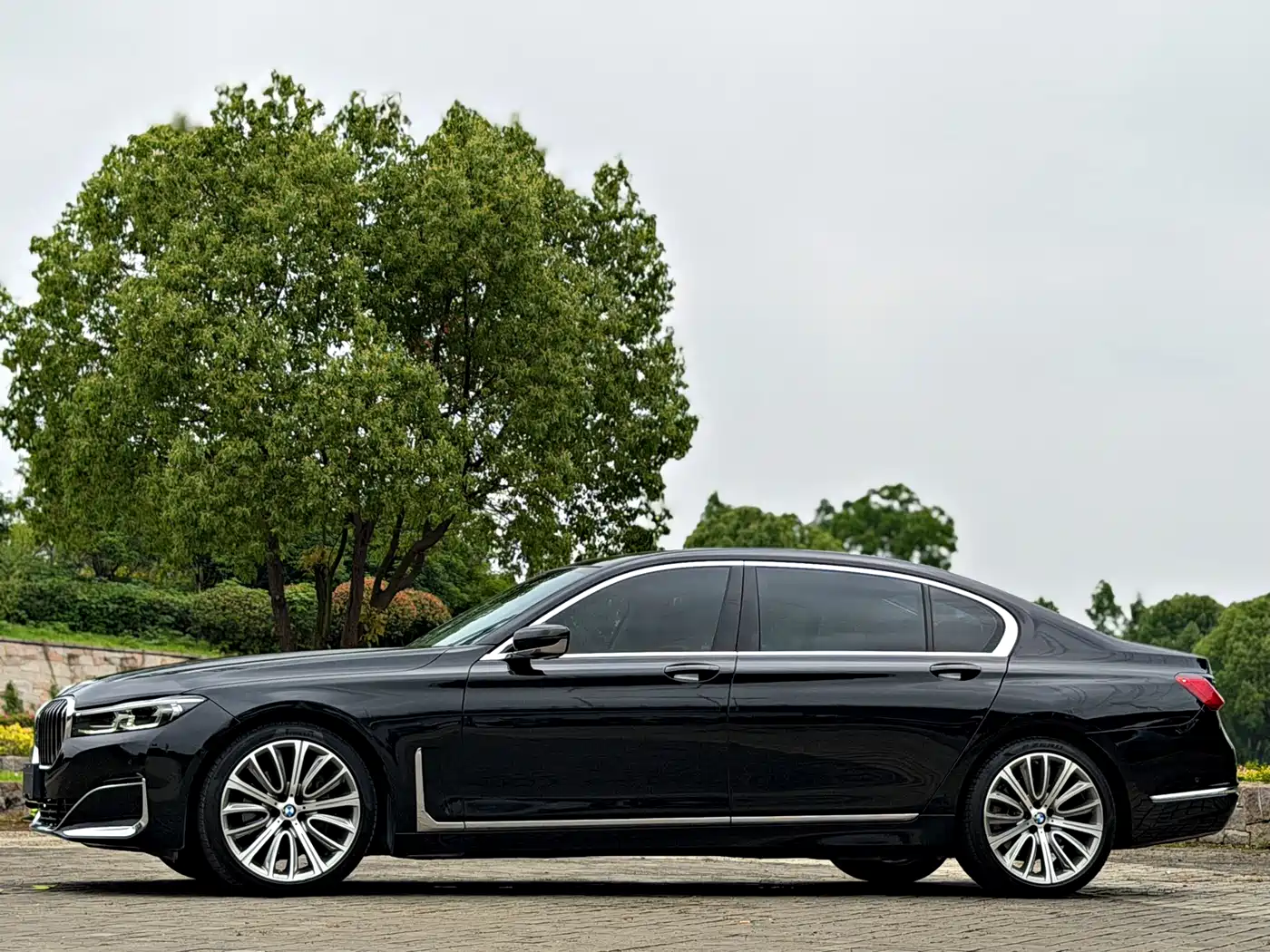 BMW 7 Series 2021 Model 740Li Leading Luxury Package фото 17