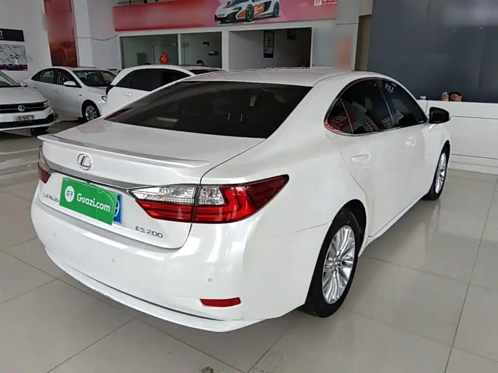 Lexus ES 2015 200 Elite Edition фото 7