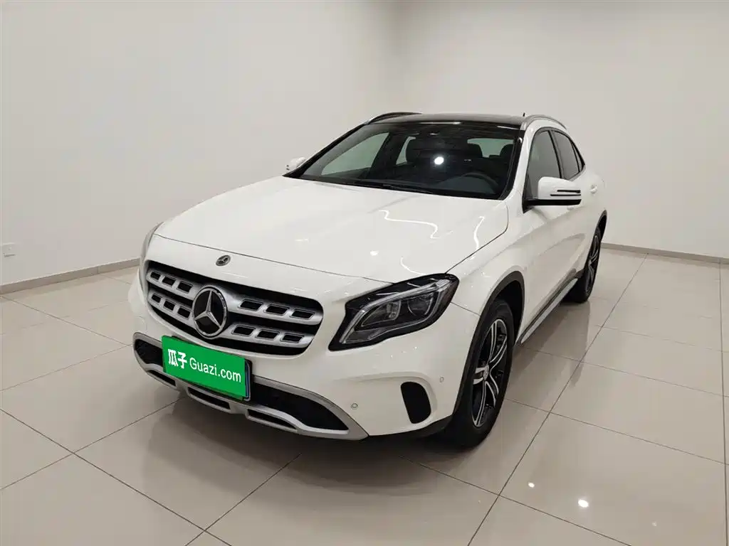 Mercedes-Benz GLA 2018 GLA 200 Fashion