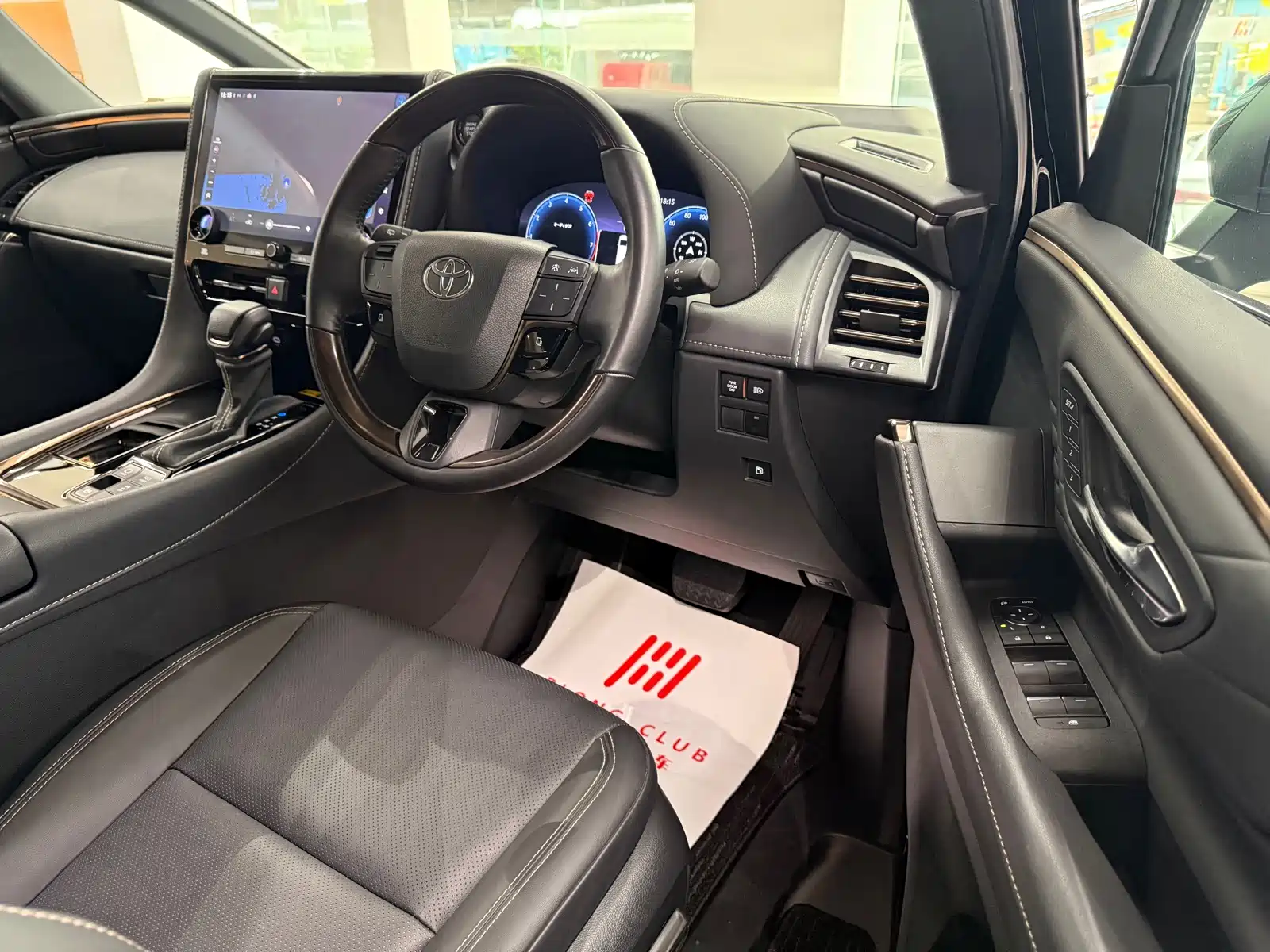 Photo 4 - Toyota Alphard