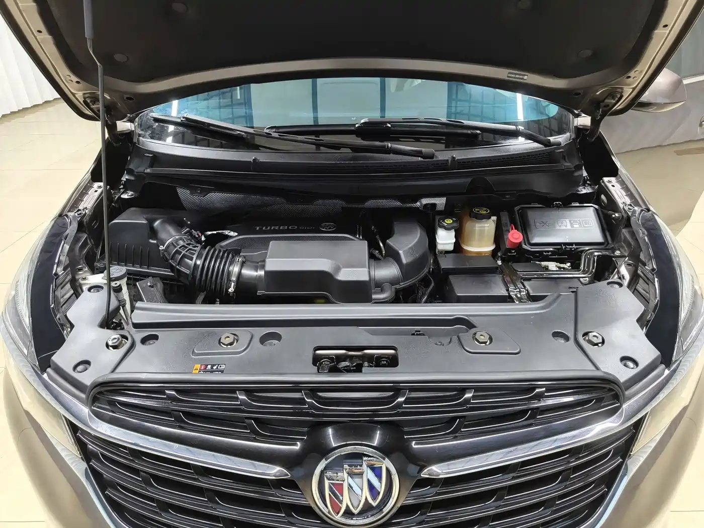 Фото 19 - Buick GL8