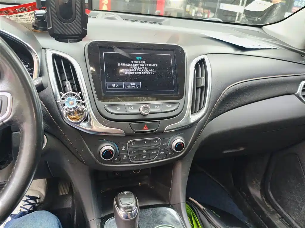 Chevrolet Equinox 2018 535T Automatic Control Edition фото 13