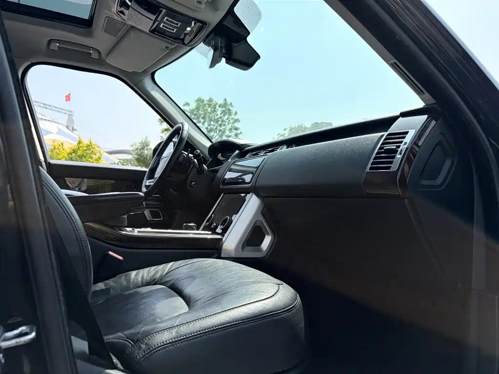 Land Rover Range Rover 2020 3.0 L6 Shengshi Edition фото 9