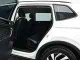 صورة 13 - Volkswagen Tiguan L