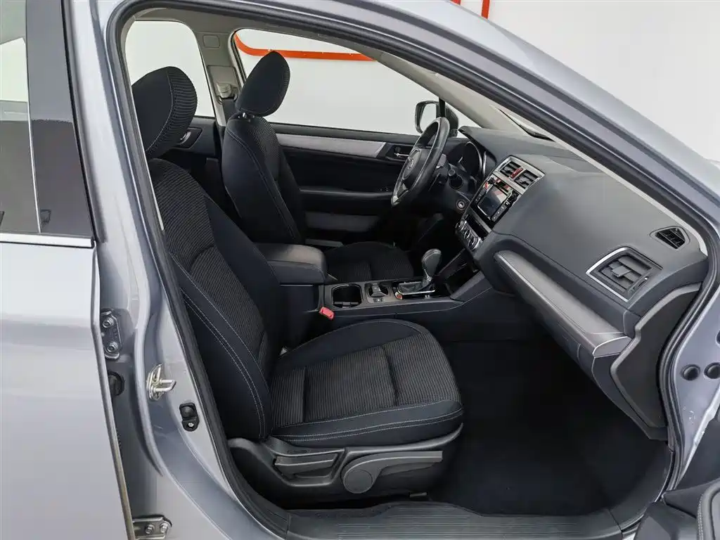 Subaru Legacy 2020 Facelift 2.5i AWD Style Edition фото 23