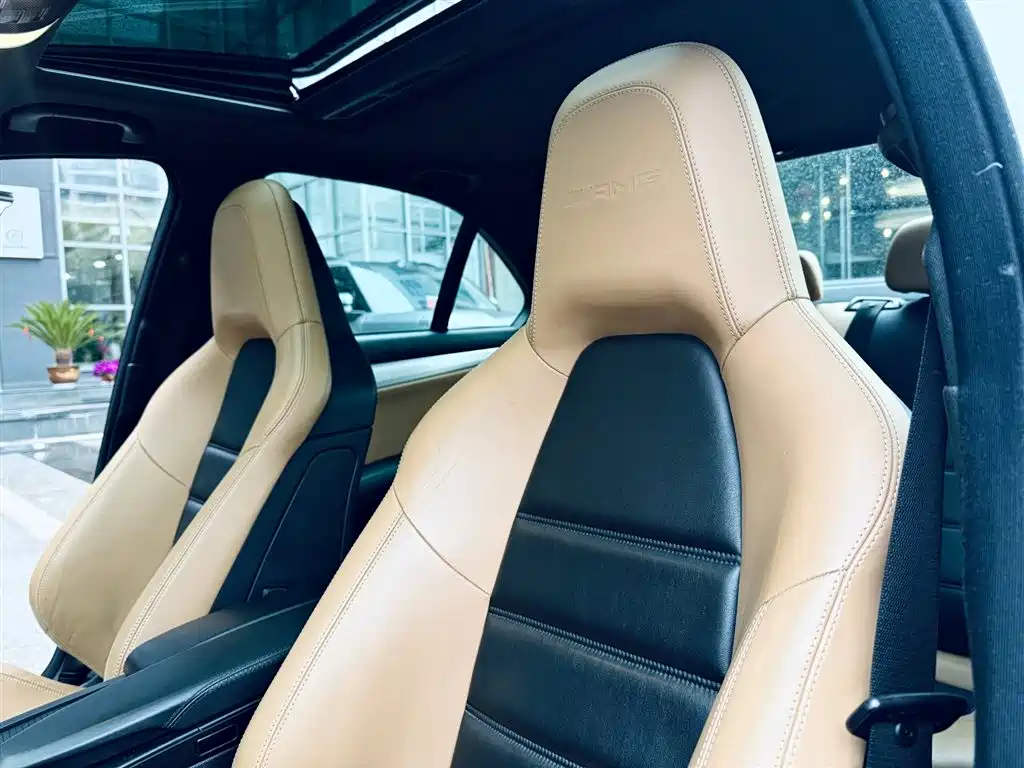 Mercedes-Benz C-Class AMG 2012 AMG C 63 Sport фото 11