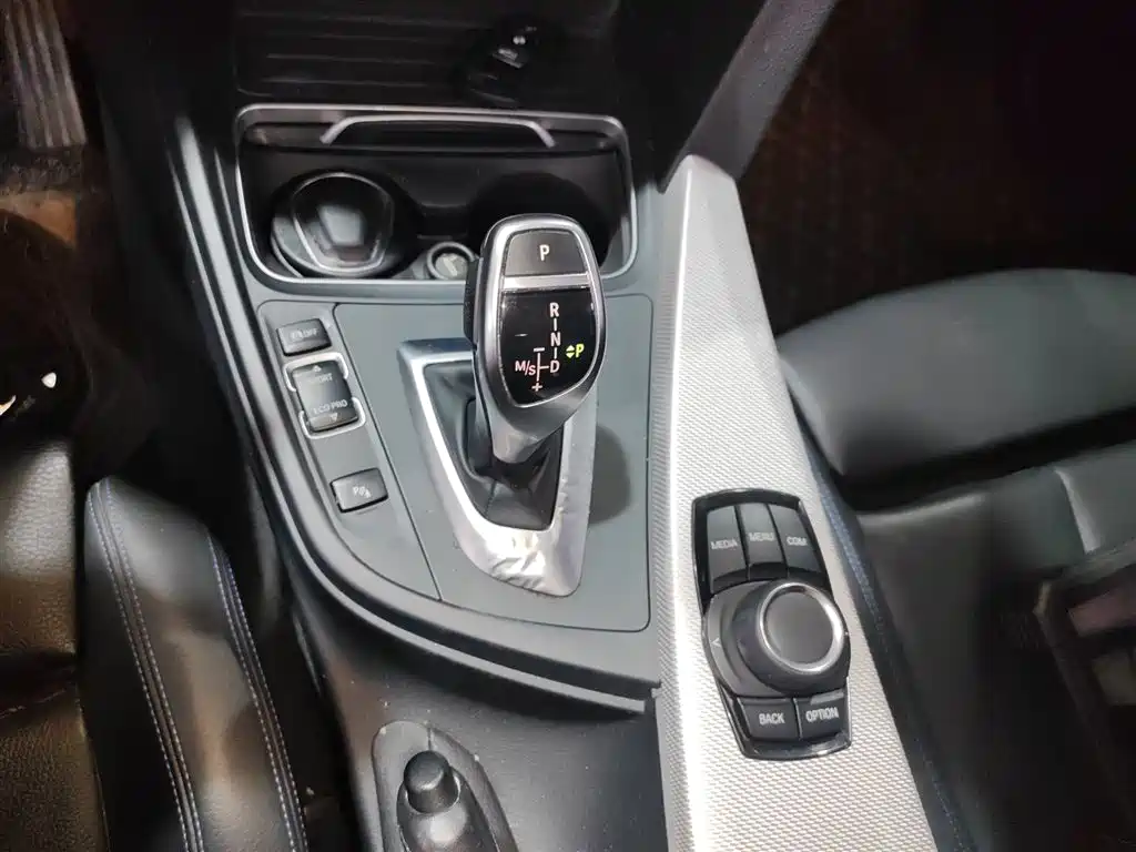 BMW 3 Series 2018 320i M Sport Package фото 14
