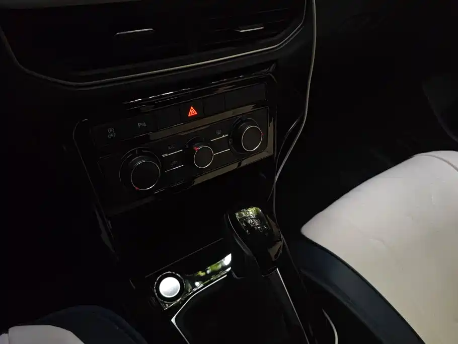 Volkswagen Tharu 2025 2025 New Edge 1.5L Aspiration Edition