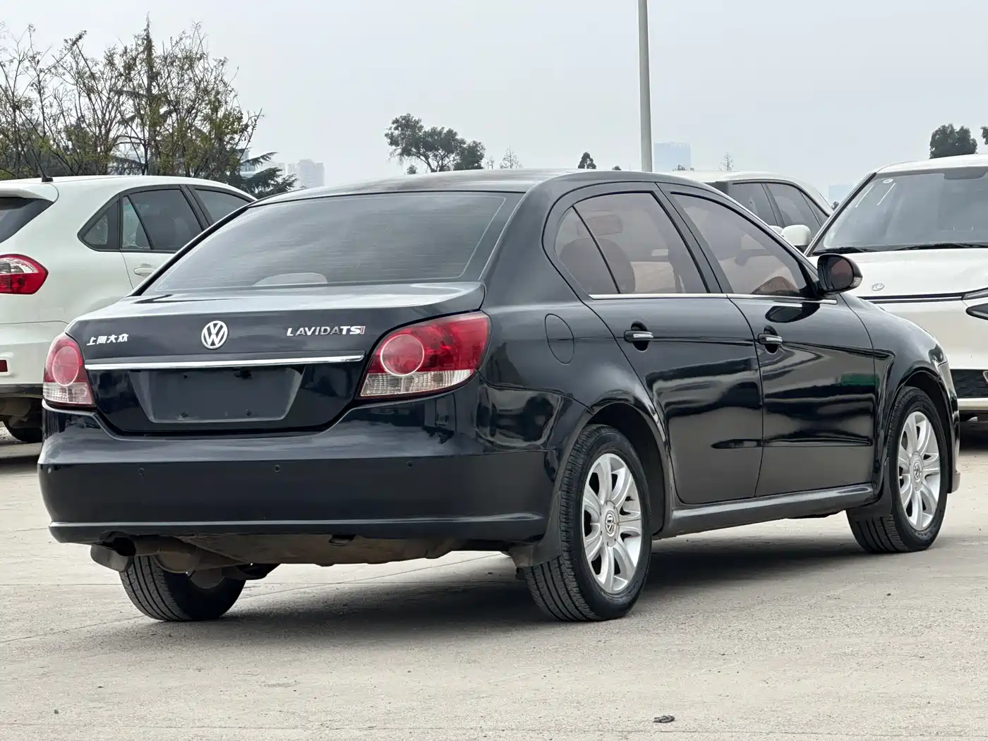 Volkswagen Lavida 2011 1.4TSI DSG Pinya Edition фото 4