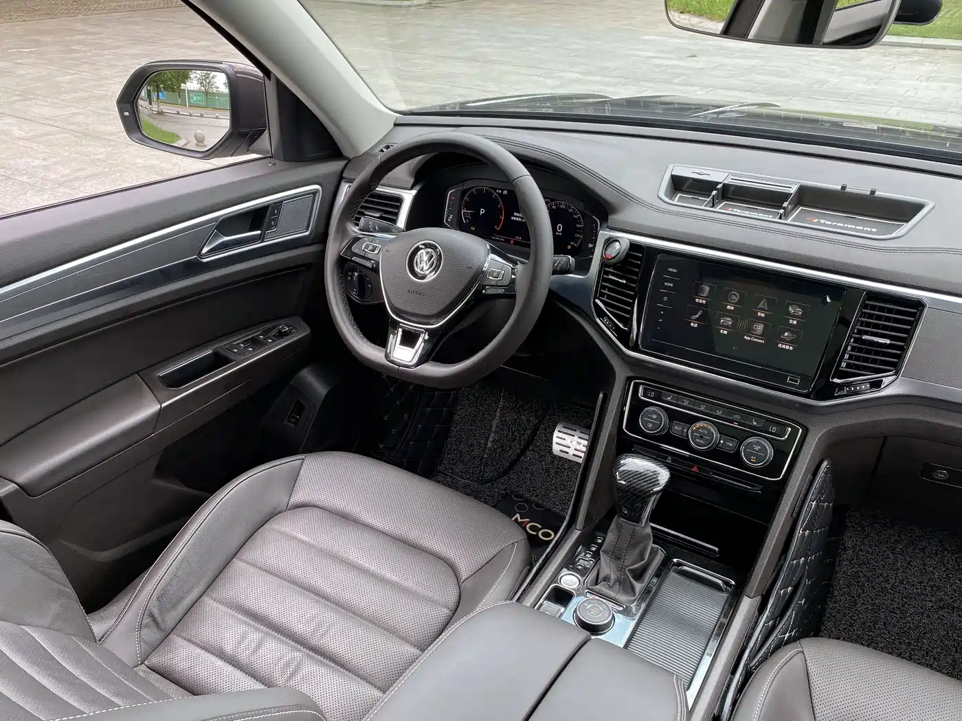Volkswagen Teramont 2019 380TSI 4WD Luxury Edition China VI фото 11