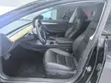Фото 9 - Tesla Model 3