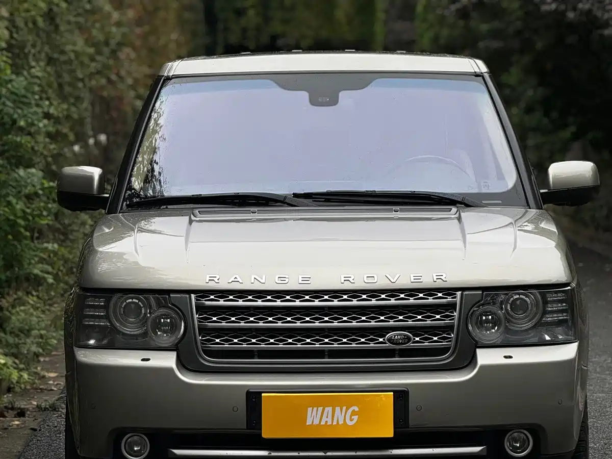 Photo 2 - Land Rover Range Rover