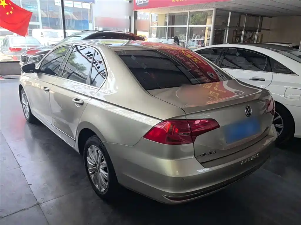 Volkswagen Bora 2016 Model 1.6L Manual Comfort фото 5