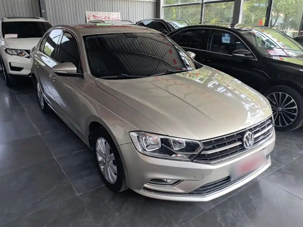 Volkswagen Bora 2016 Model 1.6L Manual Comfort фото 4