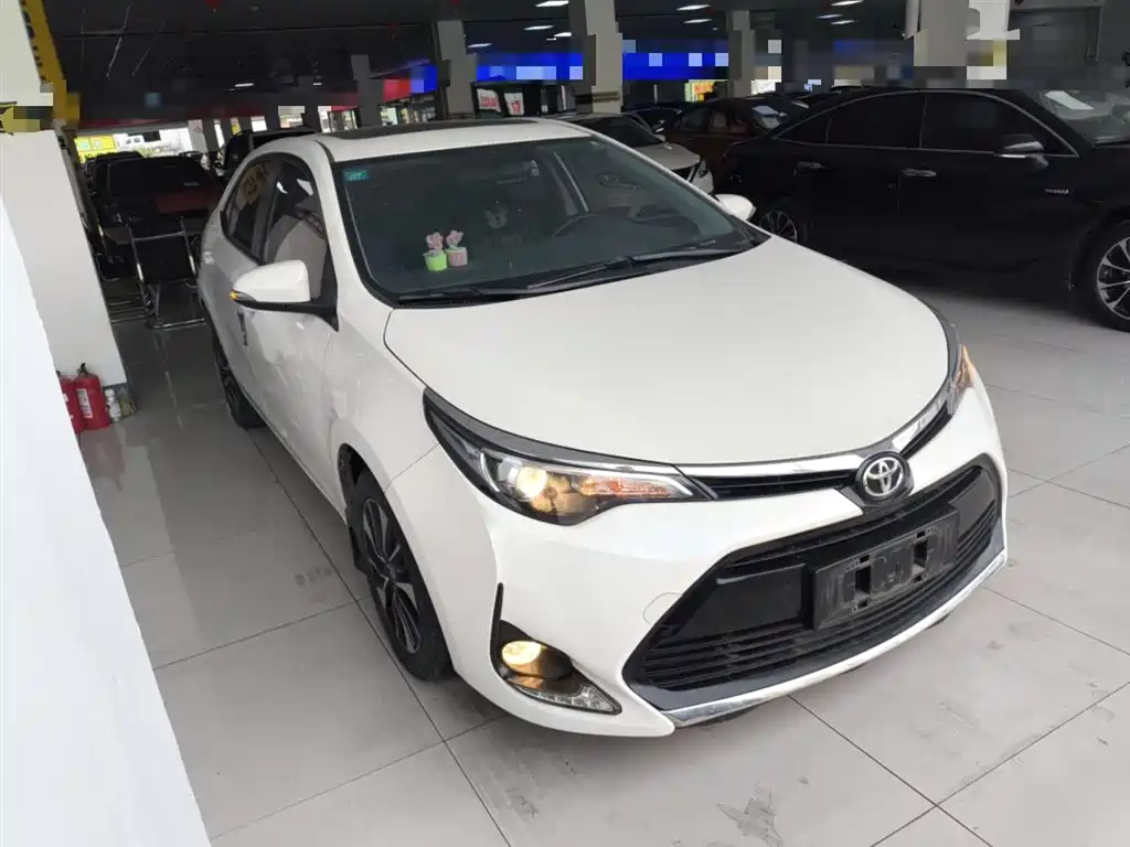 Toyota Levin 2018 185T CVT Premium Edition China V фото 4