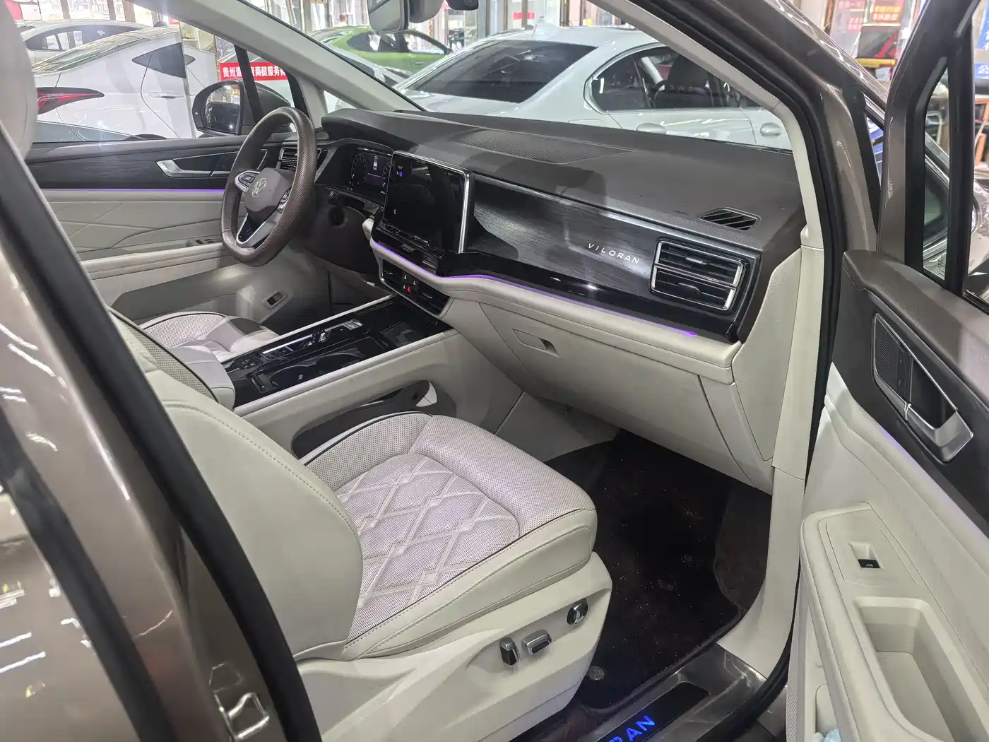 Volkswagen Viloran 2023 380TSI Prestige Edition фото 12