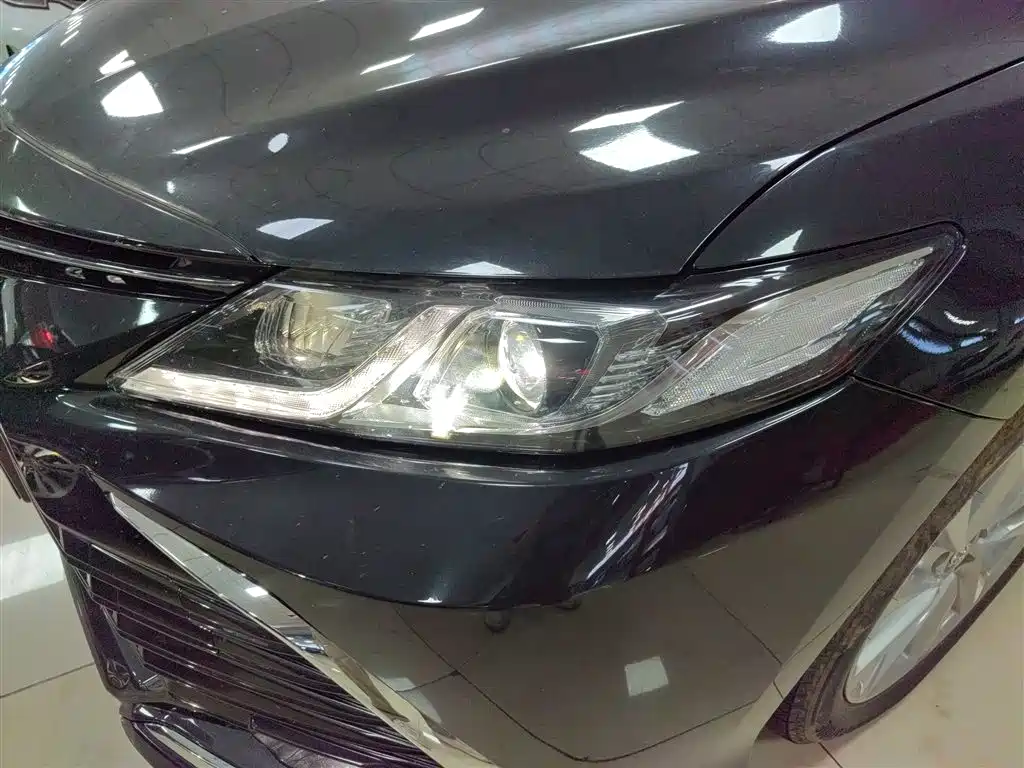 Toyota Camry 2023 Hybrid 2.5HGVP Leading Edition фото 18