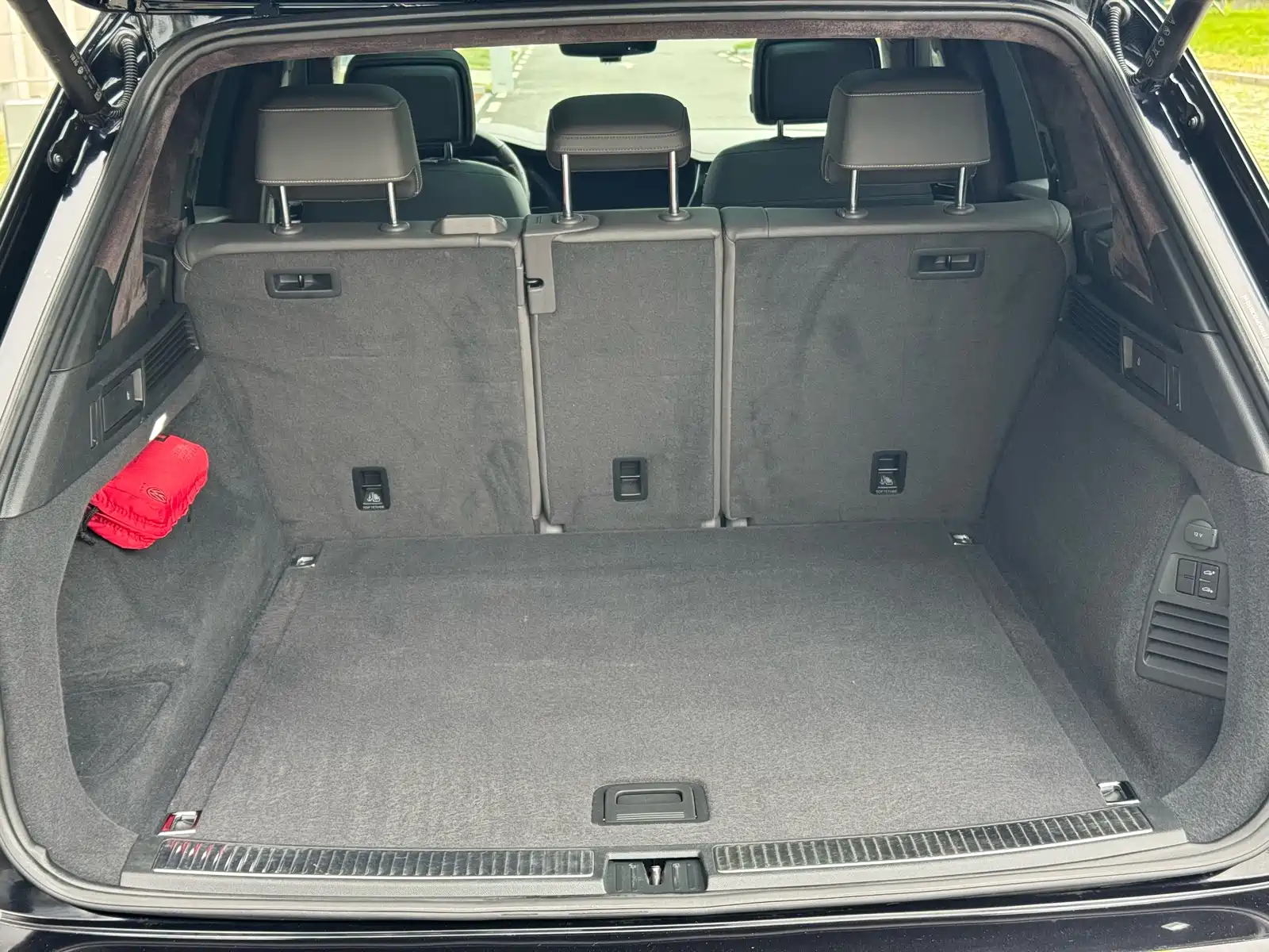 Фото 22 - Volkswagen Touareg