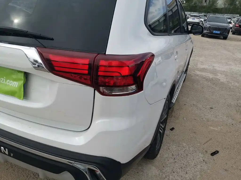 Mitsubishi Outlander 2017 2017 2.0L 2WD Glory 5-seater