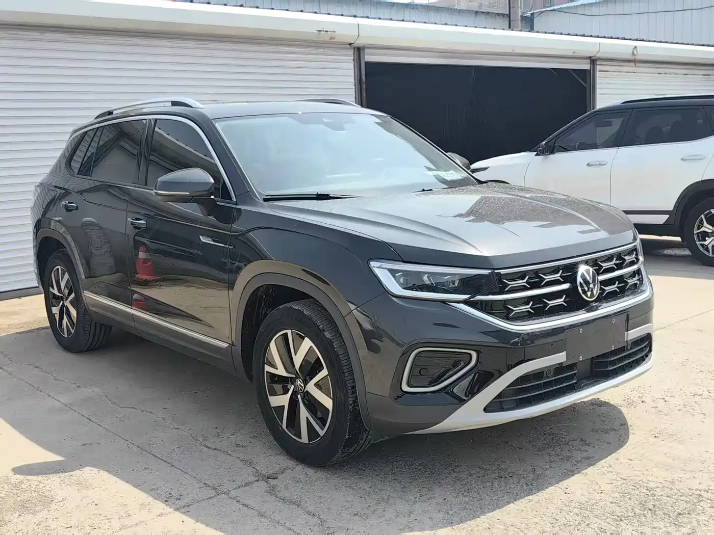 Volkswagen Tayron 2023 280TSI 2WD Luxury Plus Advanced Edition фото 3