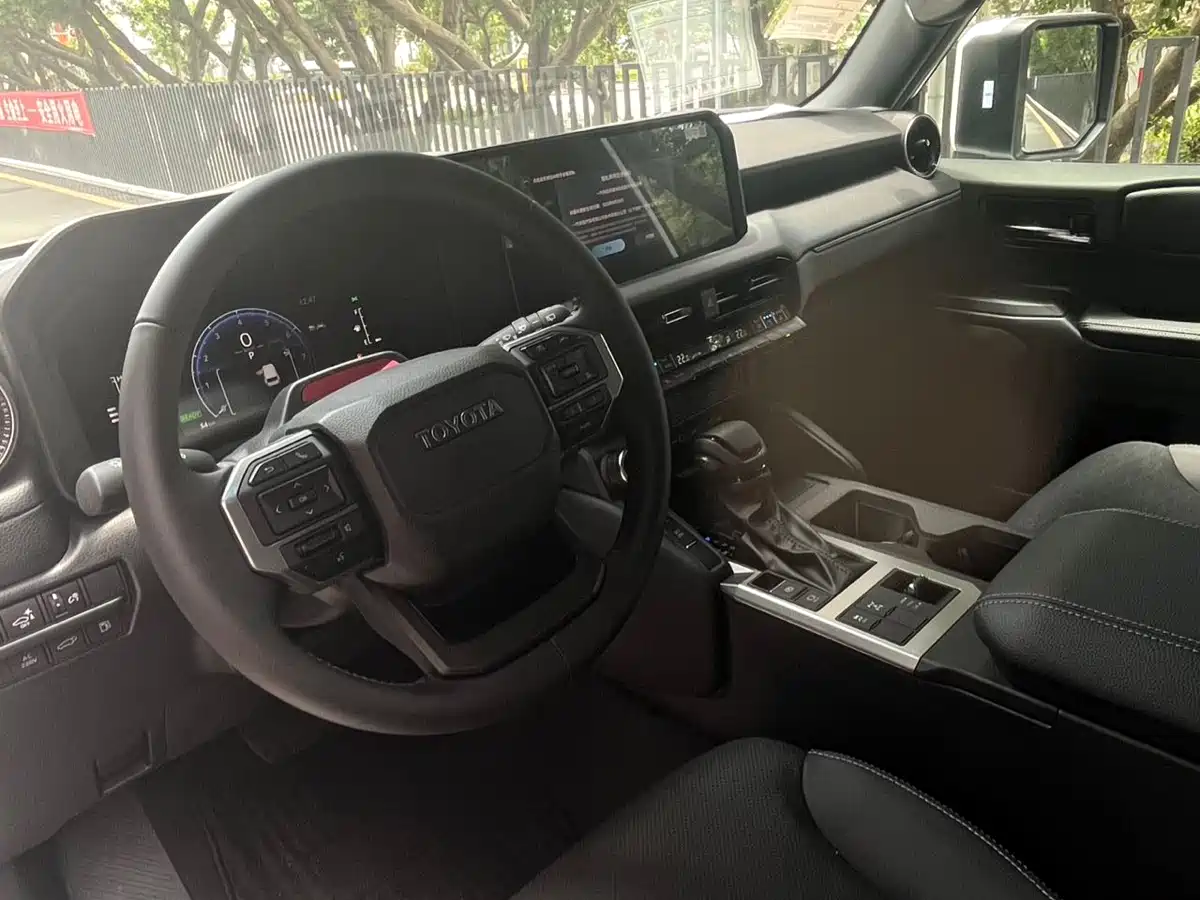 Toyota Prado фото 5