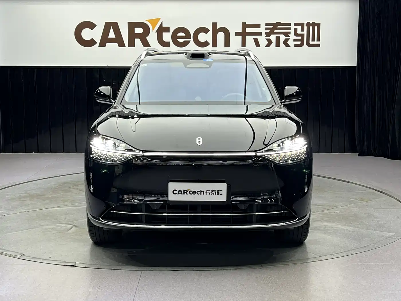 AITO Wenjie AITO M9 2025 Extended Range Ultra 52kWh 6-Seater фото 3