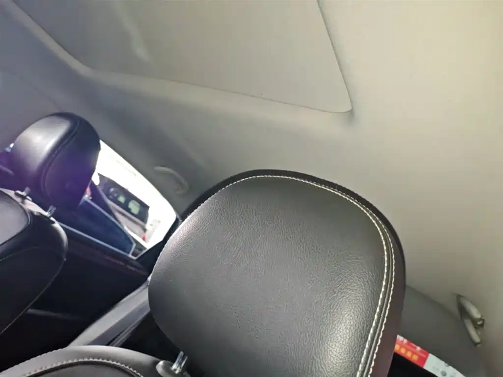 Volkswagen Passat 2017 280TSI DSG Prestige фото 18