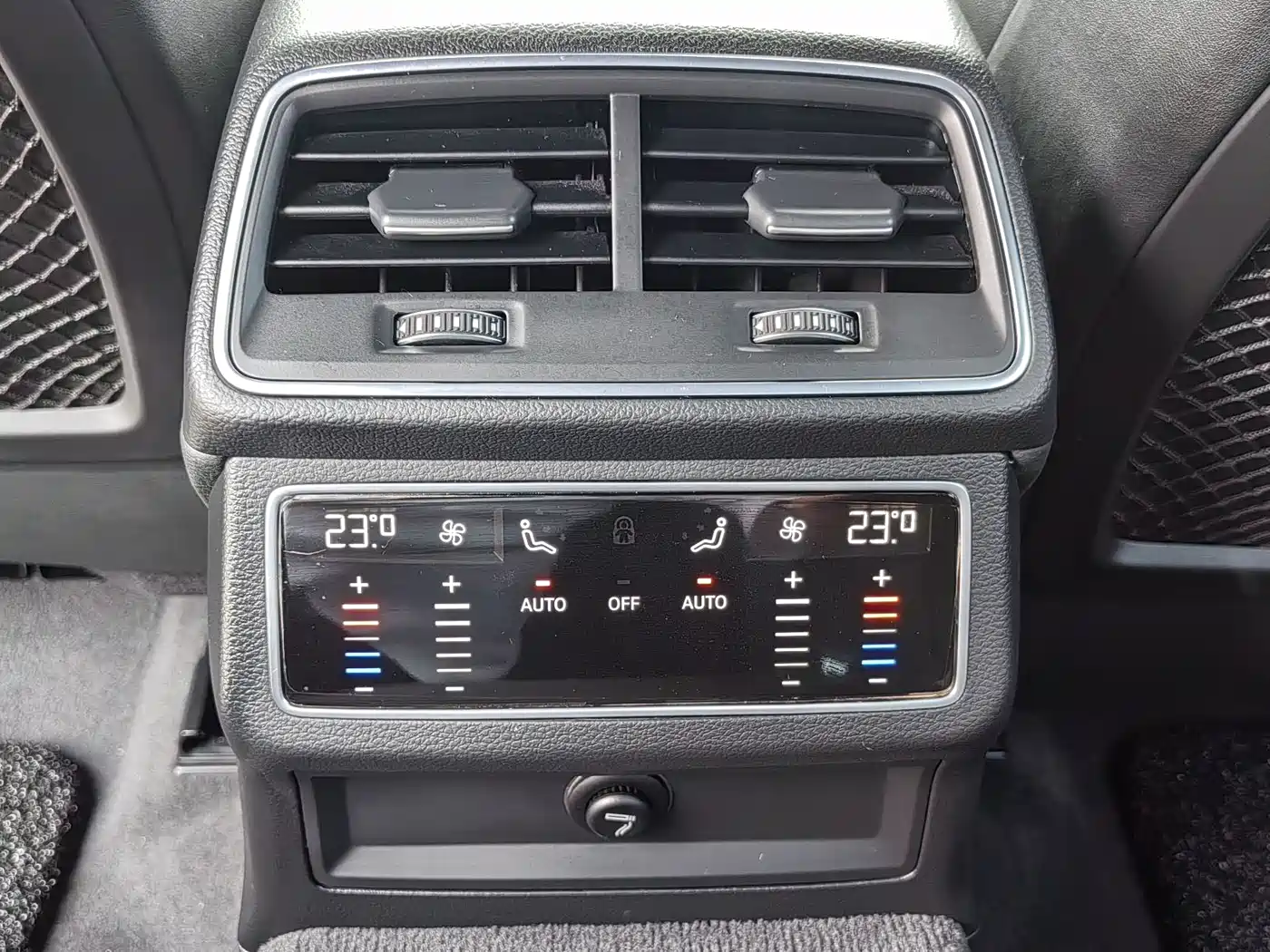 Audi A6L 2021 45 TFSI Exclusive Sport фото 11