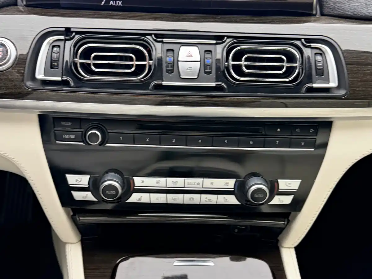 BMW 7 Series 2012 2011 740i Base Model