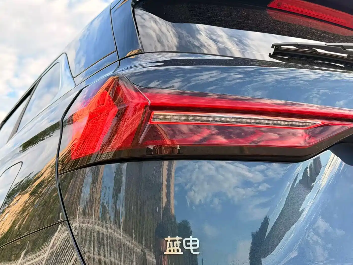 Landian E5 PLUS 2026 2026 165km Long Range First Experience Edition (7-seater)