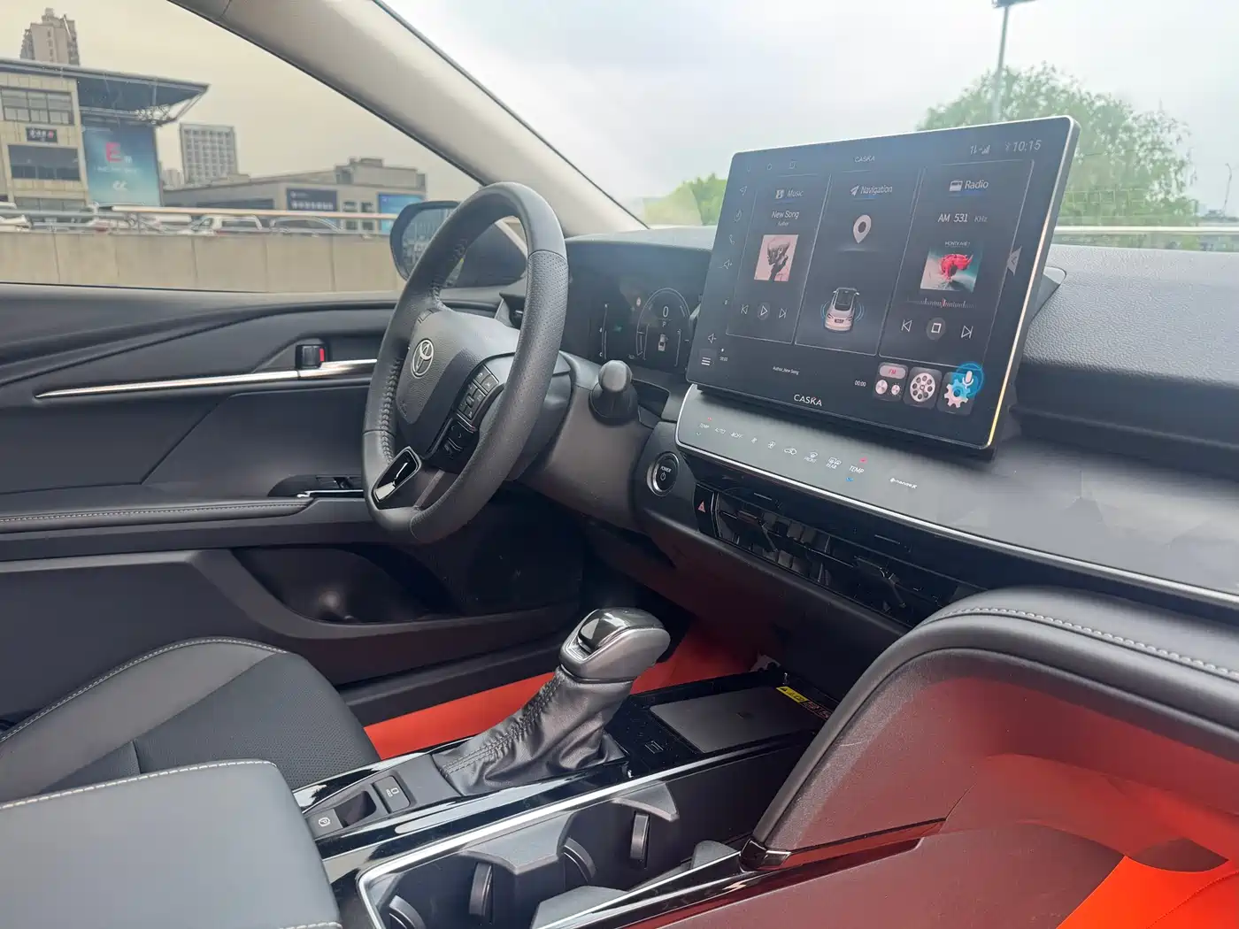 Toyota Camry 2026 Hybrid 2.0HSE Sport Lite Edition фото 11