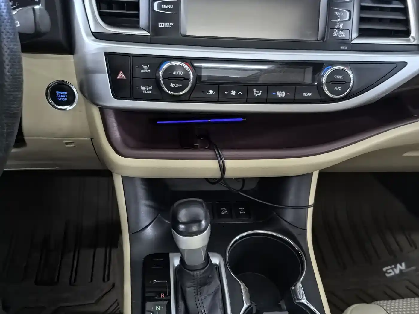 Toyota Highlander 2015 2.0T AWD Ultimate Edition 7-seater фото 10