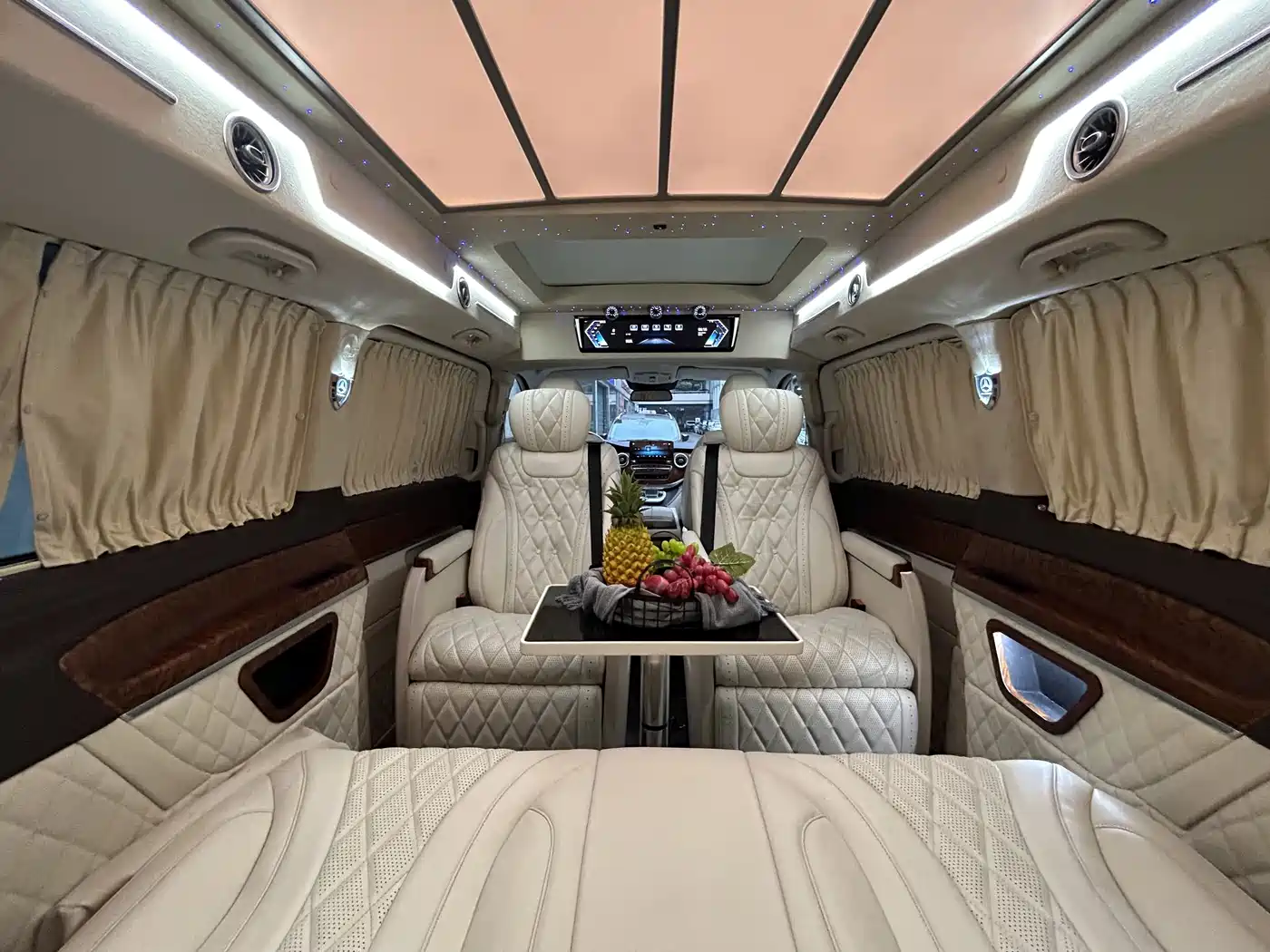 Mercedes-Benz V-Class 2021 V 260 L Long Wheelbase Luxury Edition фото 32