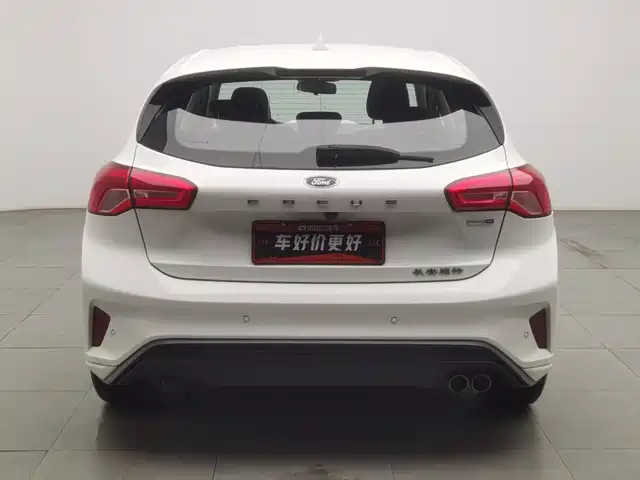 Ford Focus 2020 Hatchback EcoBoost 180 Auto Trend Edition — фото 4