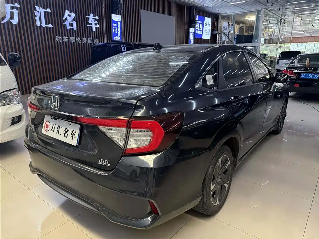 Honda ENVIX 2021 2019 180TURBO CVT Enjoyment China V