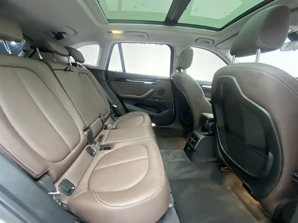 BMW X1 2020 sDrive25Li Leading Model фото 26