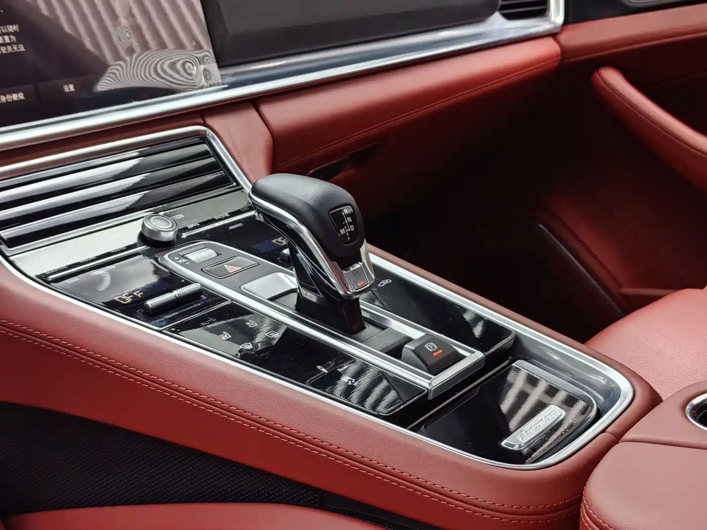 Porsche Panamera 2023 Facelift Panamera 4 Executive Long Wheelbase Platinum Edition 2.9T фото 14