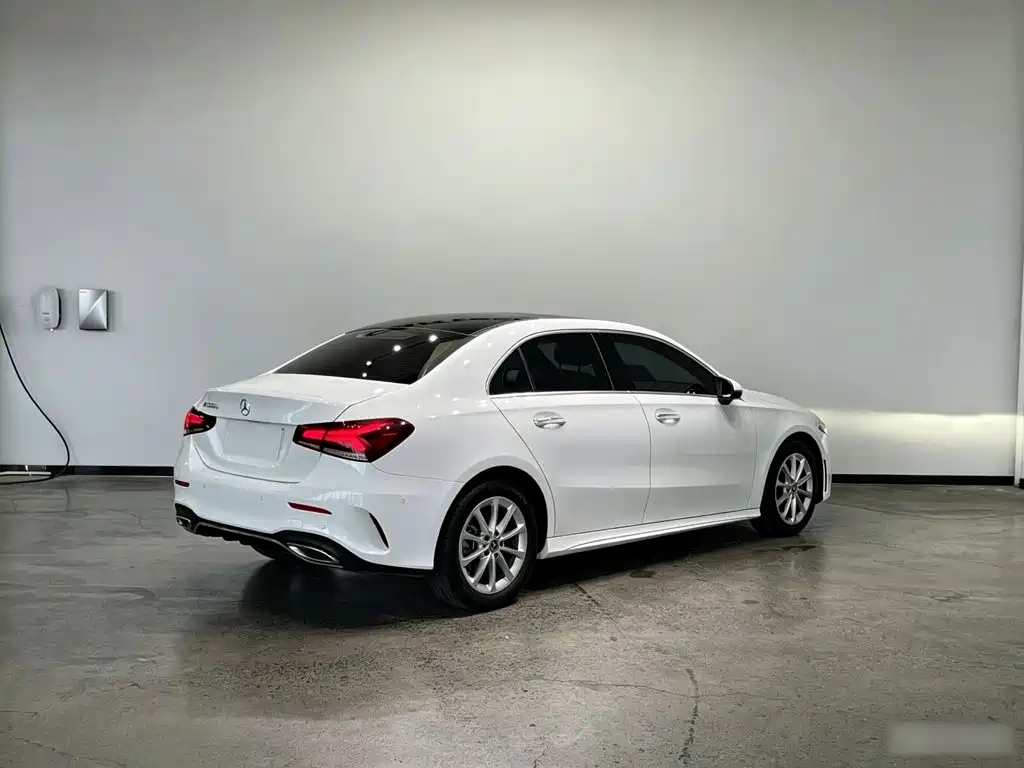 Фото 9 - Mercedes-Benz A-Class